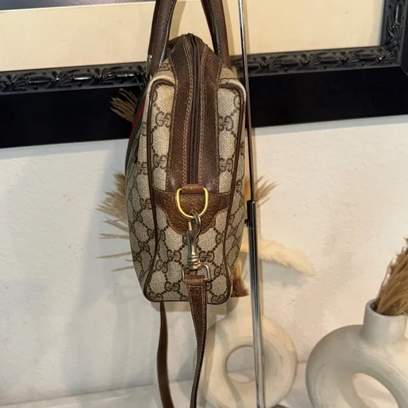 Authentic Gucci Vintage Boston Bag - Picture 5 of 12